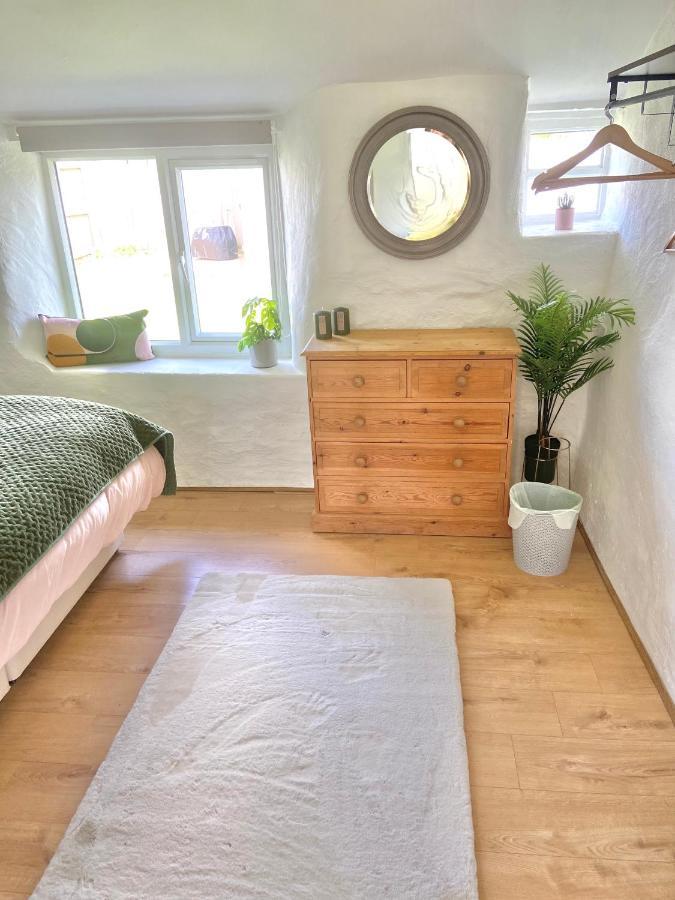 Idyllic Cornish Cottage, Superking Bed, Private Garden Dogs Welcome Труро Екстер'єр фото
